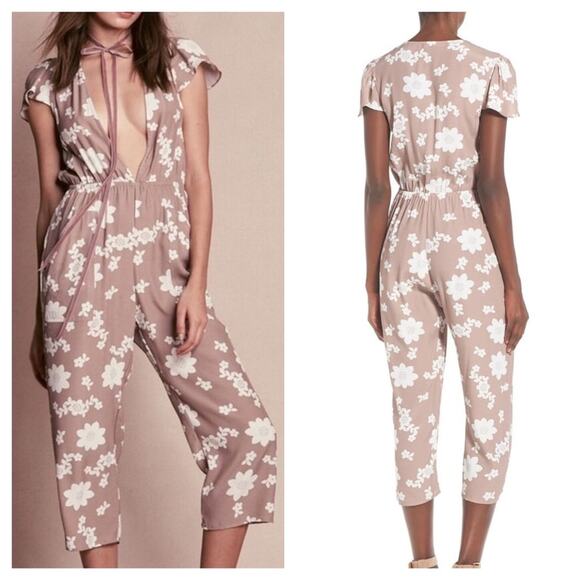 RARE For Love & Lemons Sweet Jane plunging floral Jumpsuit sz M NWT - Picture 12 of 12